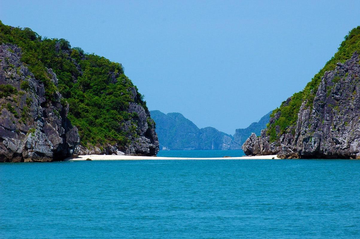 ホテルHoang Gia Minh カットバ島 エクステリア 写真